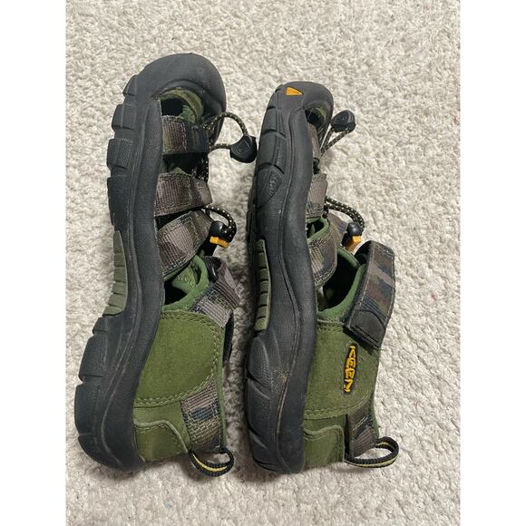 Keen Newport Big Kid's Size 3 EU 35 Waterproof Outdoor Sandals Green - Picture 3 of 11